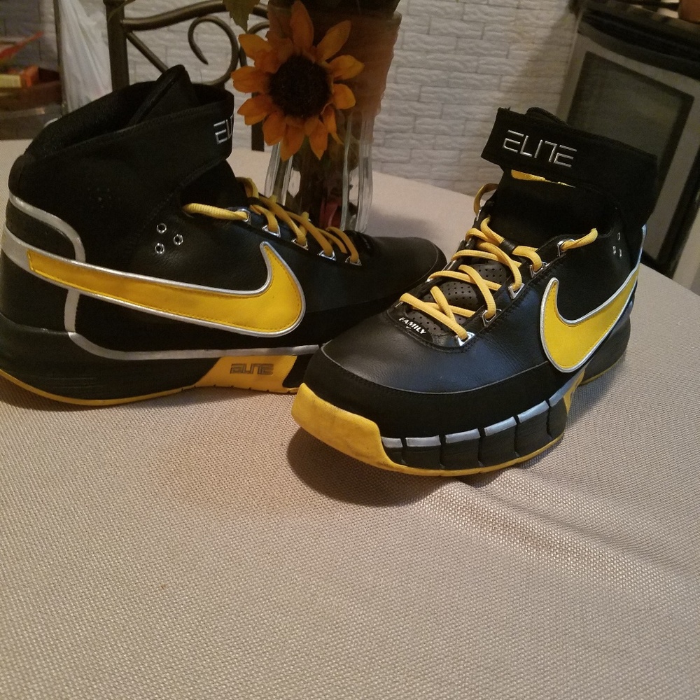 Nike Elite